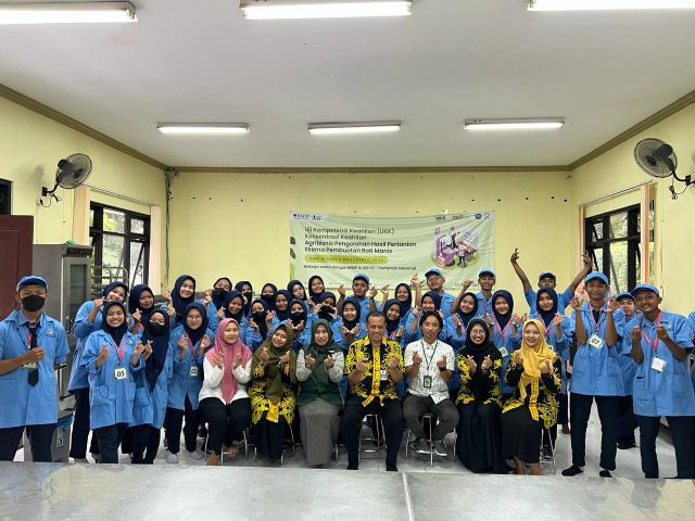 PELAKSANAAN KEGIATAN UJI KOMPETENSI DI SMK NEGERI 2 MOJOKERTO